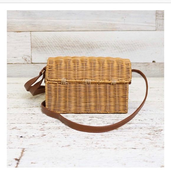 Cross Body Straw Bag - Picture 3 of 4